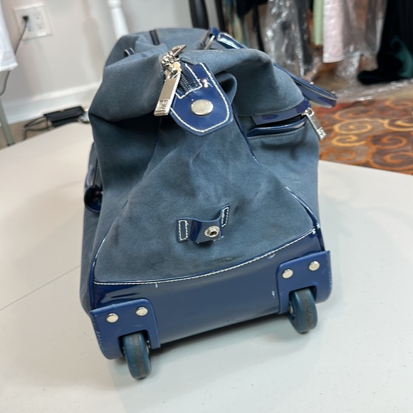 Diane von Furstenberg Travel Bag Suitcase Pull Out Handle and Wheels - Picture 3 of 9